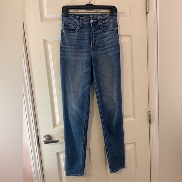 American Eagle Highest Rise Mom Jeans Womens size 4 x-long - Picture 1 of 5